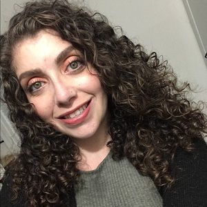 Meet your Posher, Veronica